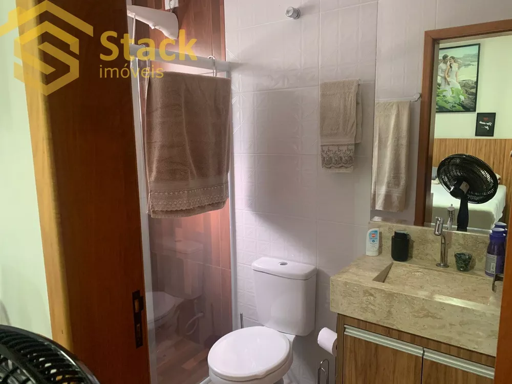 Casa à venda com 3 quartos, 250m² - Foto 11