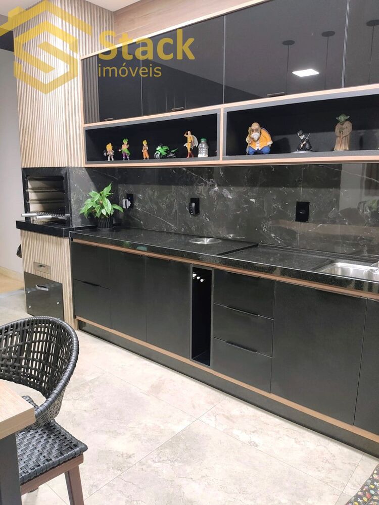 Casa, 3 quartos, 240 m² - Foto 13