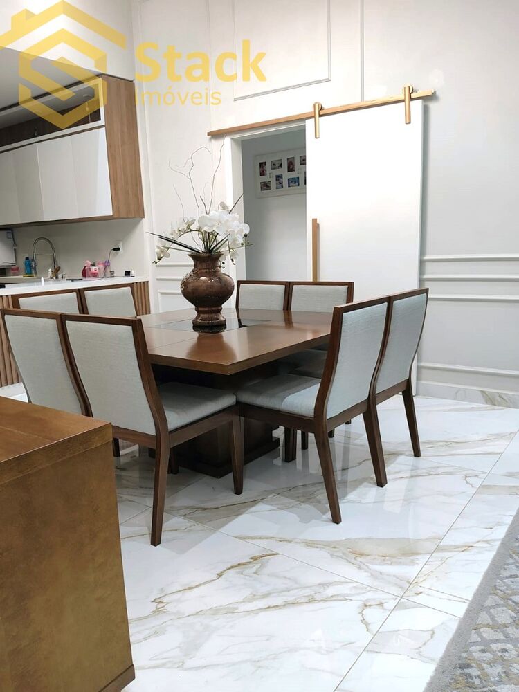 Casa, 3 quartos, 240 m² - Foto 8