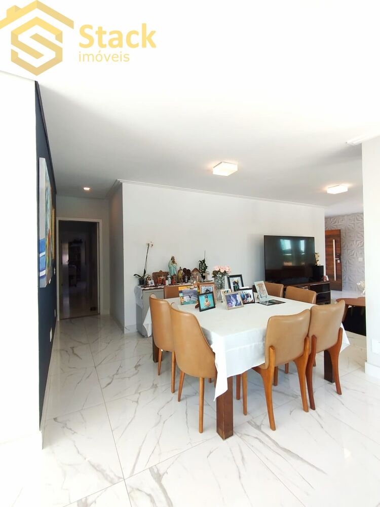 Casa à venda com 4 quartos, 310m² - Foto 3