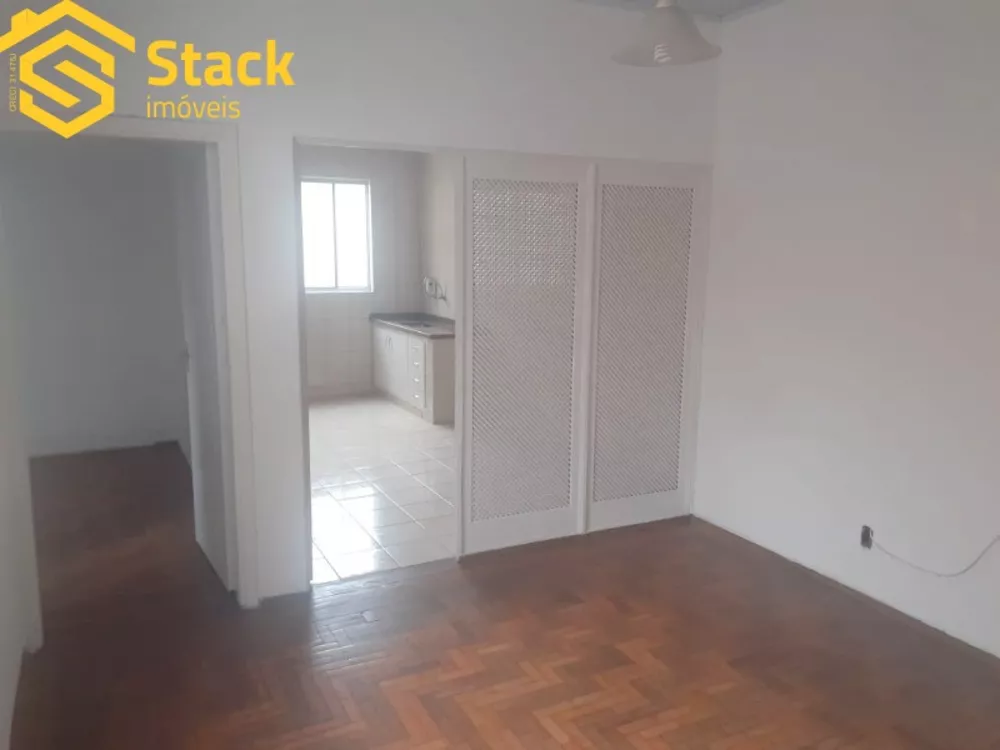 Casa à venda com 3 quartos, 120m² - Foto 2