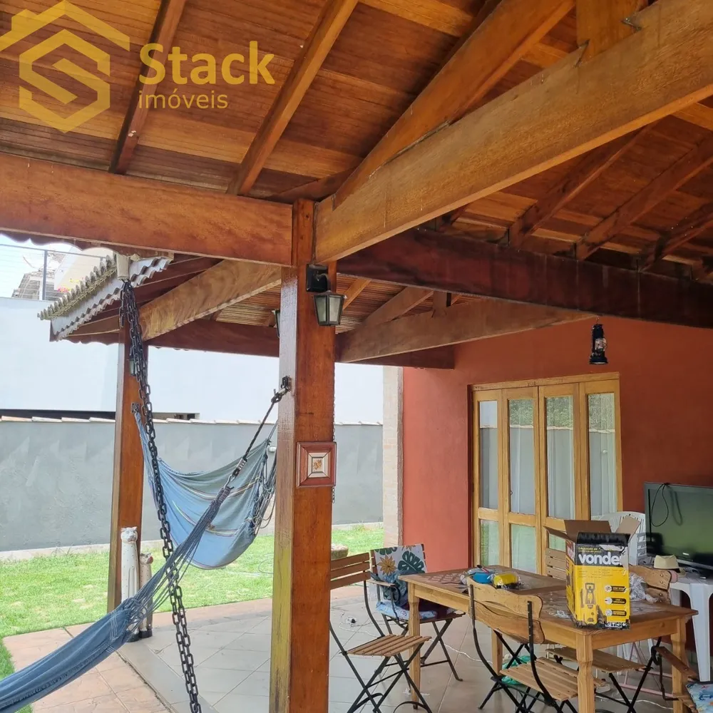 Chácara, 3 quartos, 1200 m² - Foto 1