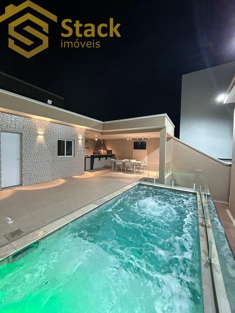 Casa à venda com 4 quartos, 235m² - Foto 4