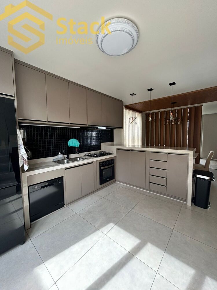 Casa, 4 quartos, 235 m² - Foto 18