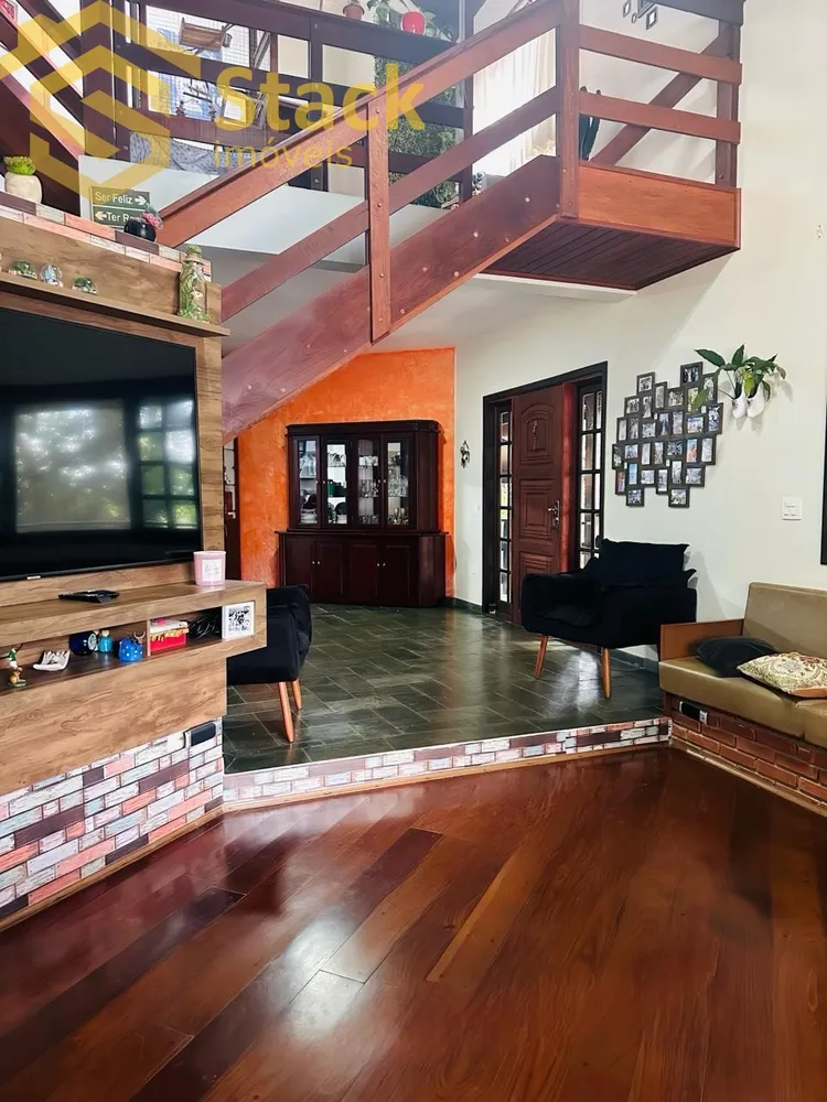 Casa, 3 quartos, 185 m² - Foto 2
