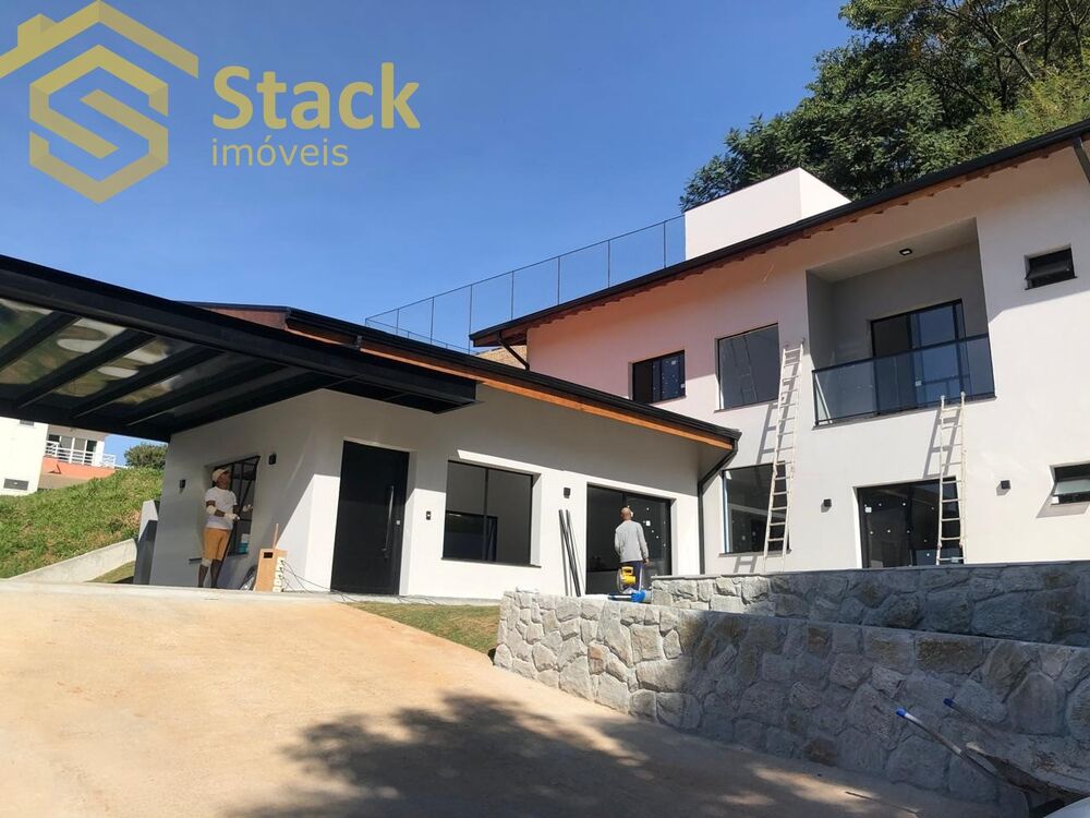 Chácara à venda com 4 quartos, 315m² - Foto 1