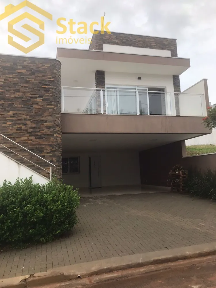 Casa, 3 quartos, 220 m² - Foto 1