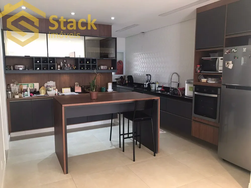 Casa, 3 quartos, 220 m² - Foto 4