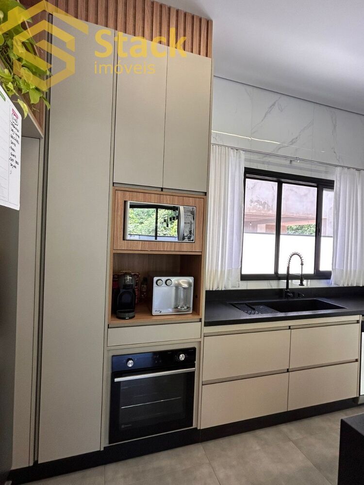 Casa, 4 quartos, 256 m² - Foto 5