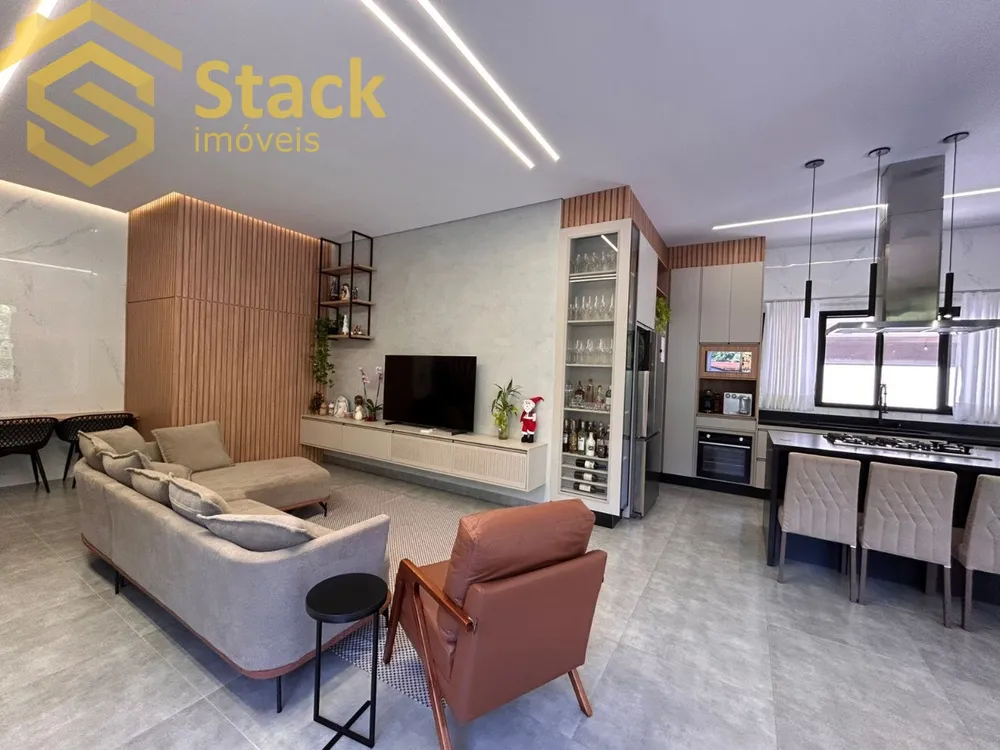 Casa, 4 quartos, 256 m² - Foto 2