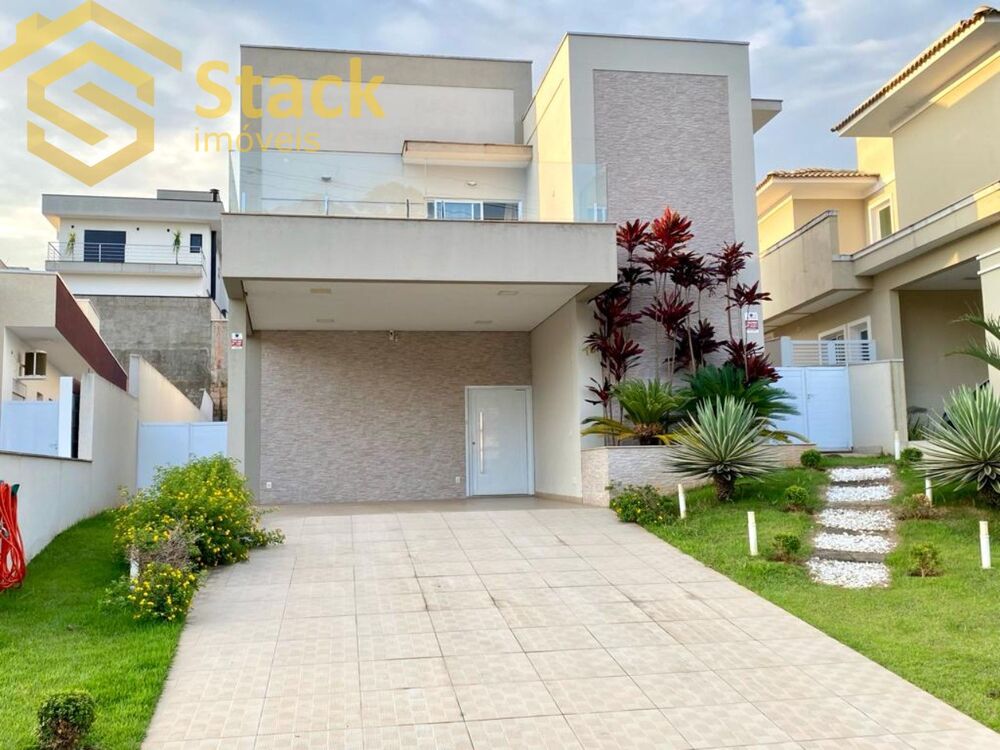 Casa à venda com 4 quartos, 246m² - Foto 1