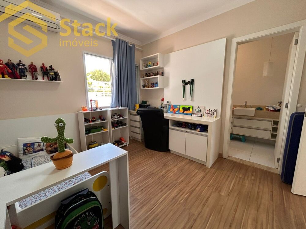 Casa, 4 quartos, 280 m² - Foto 1