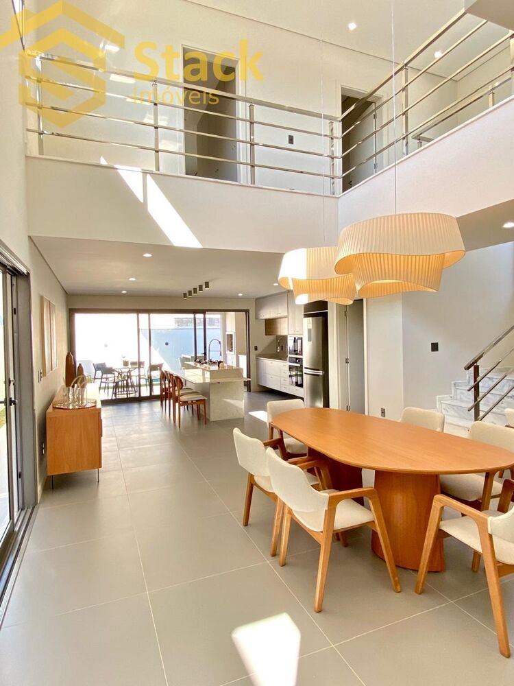 Casa, 3 quartos, 238 m² - Foto 1