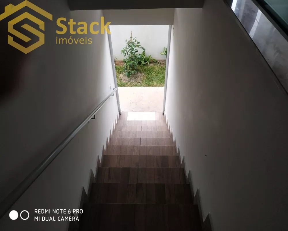 Casa à venda com 3 quartos, 213m² - Foto 12