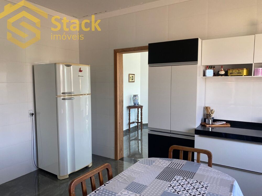 Casa à venda com 4 quartos, 320m² - Foto 26