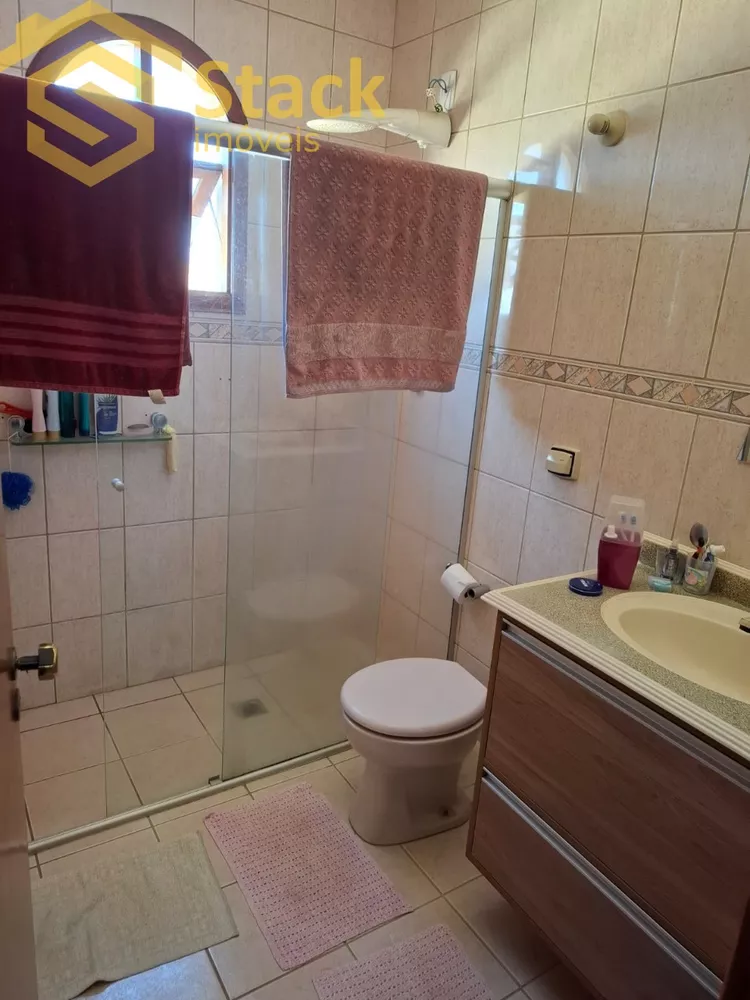 Chácara à venda com 6 quartos, 1000m² - Foto 2