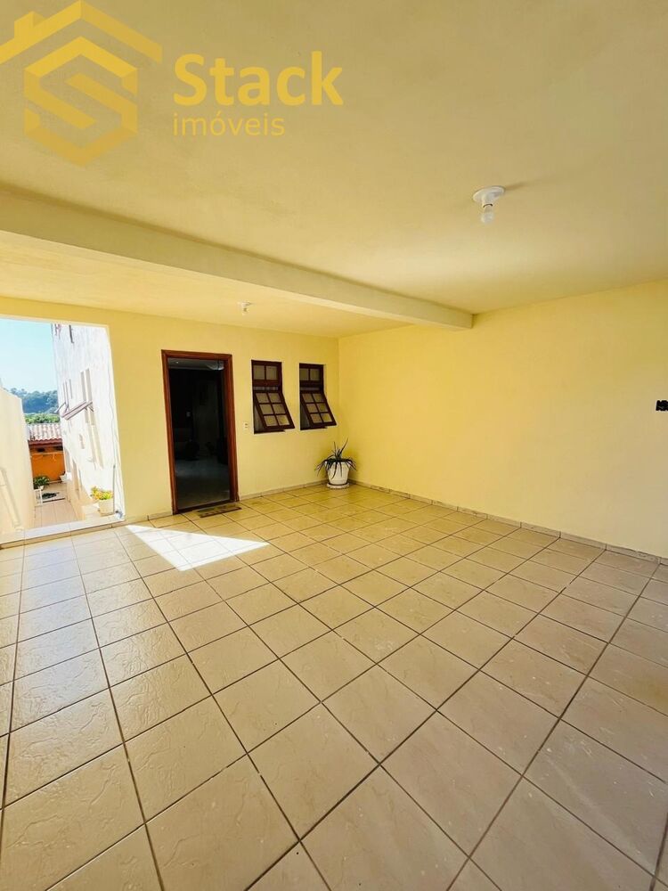 Casa, 4 quartos, 207 m² - Foto 2