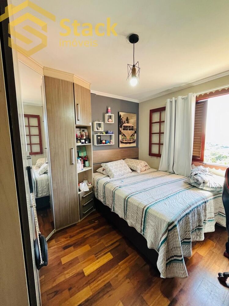 Casa, 4 quartos, 207 m² - Foto 1