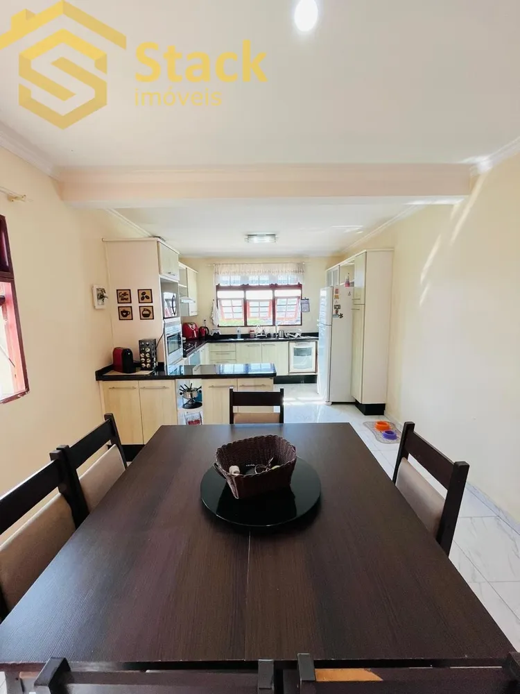 Casa, 4 quartos, 207 m² - Foto 3