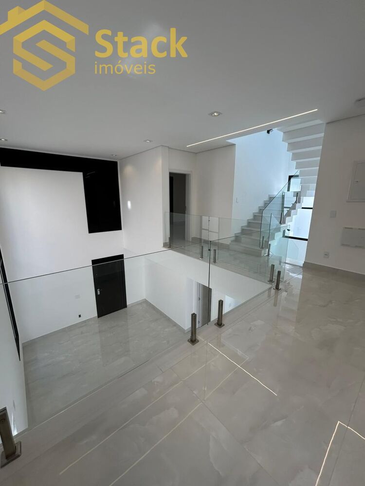 Casa, 3 quartos, 279 m² - Foto 2
