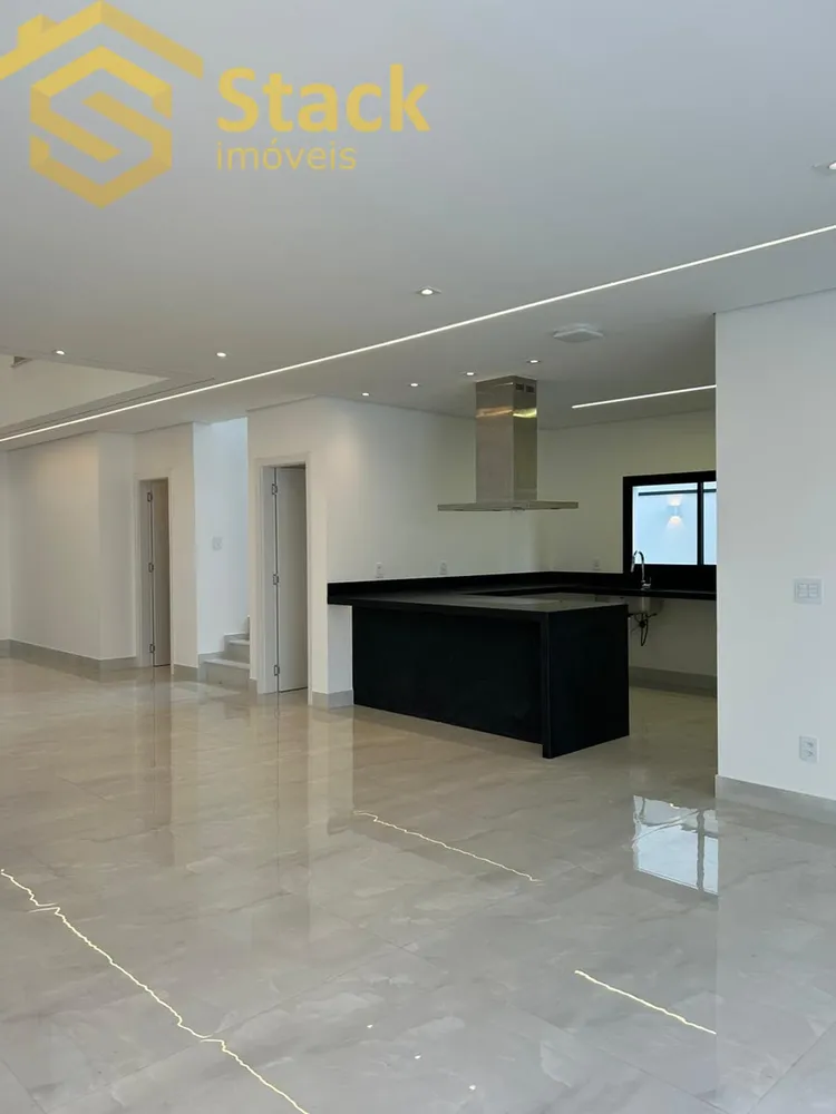 Casa, 3 quartos, 279 m² - Foto 2