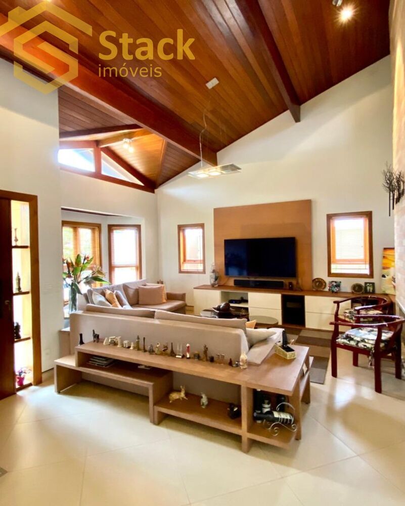 Casa, 5 quartos, 327 m² - Foto 1