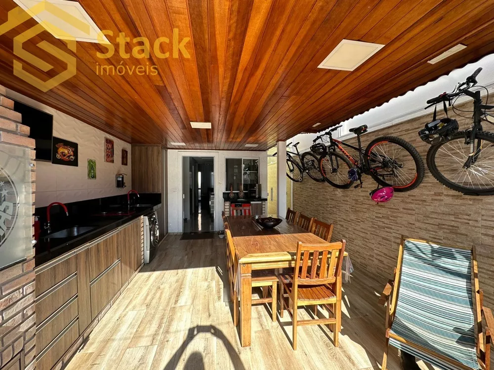 Casa à venda com 2 quartos, 100m² - Foto 5