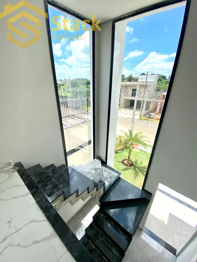 Casa à venda com 3 quartos, 256m² - Foto 4