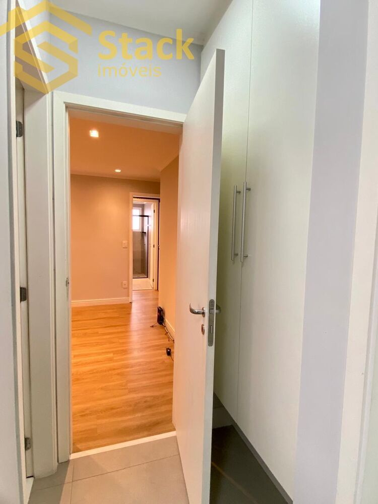 Apartamento, 3 quartos, 216 m² - Foto 2