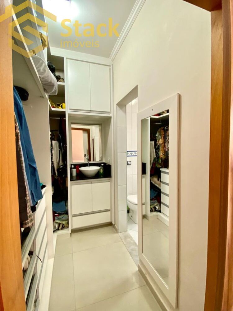 Casa à venda com 4 quartos, 271m² - Foto 12