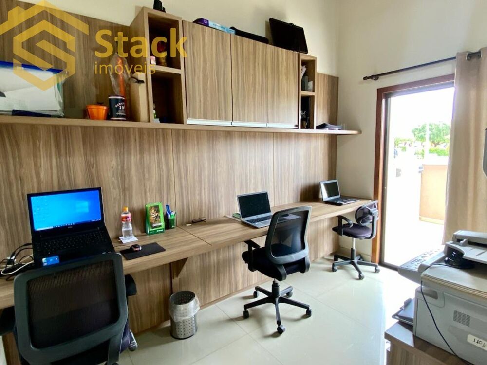 Casa à venda com 4 quartos, 271m² - Foto 8