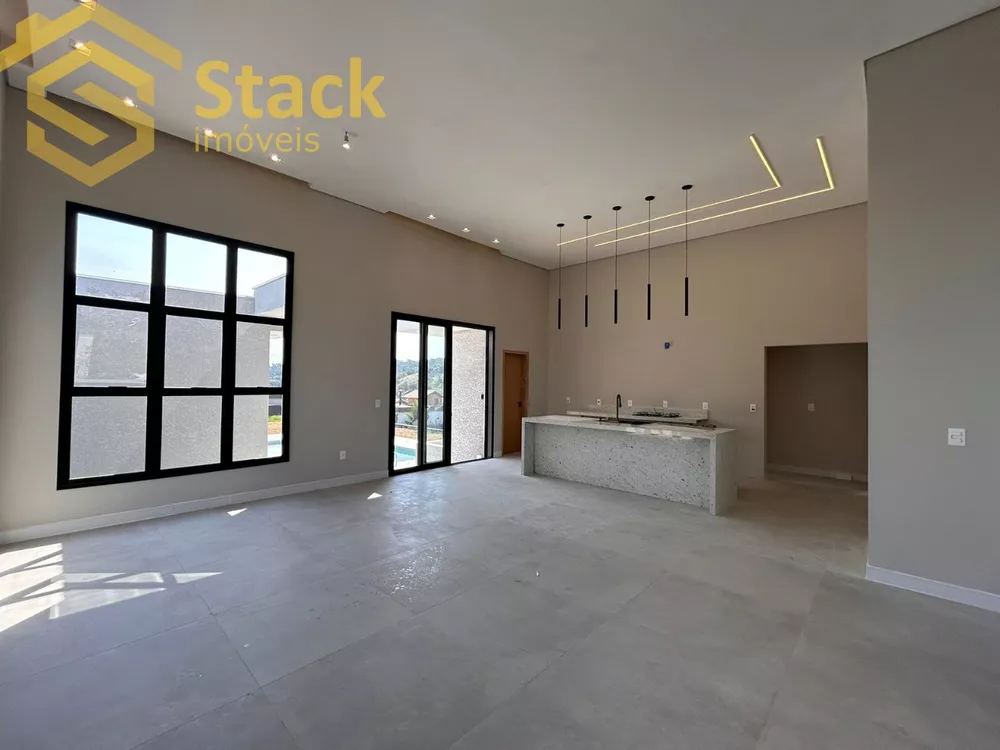 Casa à venda com 4 quartos, 185m² - Foto 4