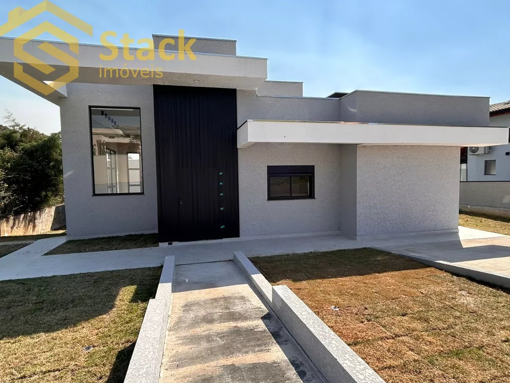 Casa à venda com 4 quartos, 185m² - Foto 2