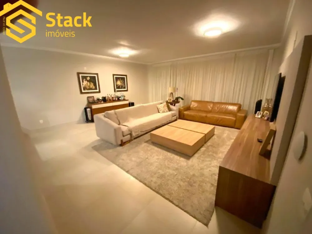 Apartamento, 4 quartos, 220 m² - Foto 1