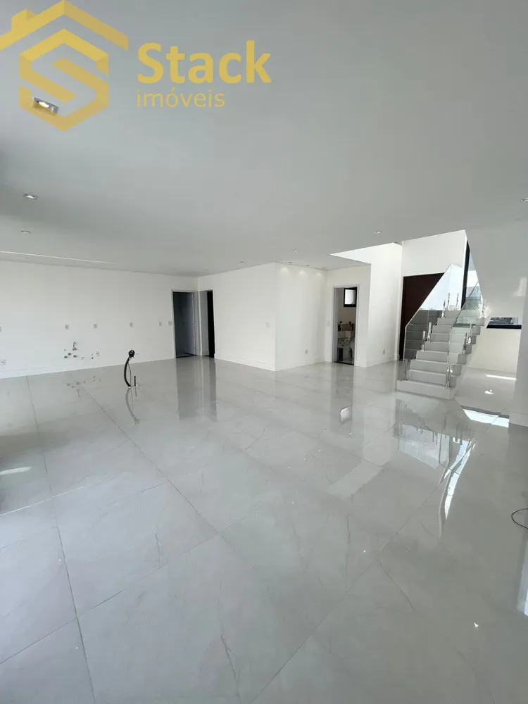 Casa, 3 quartos, 200 m² - Foto 1