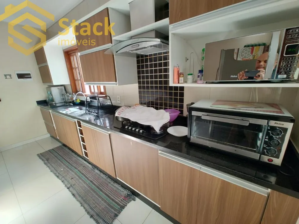 Casa, 3 quartos, 261 m² - Foto 2