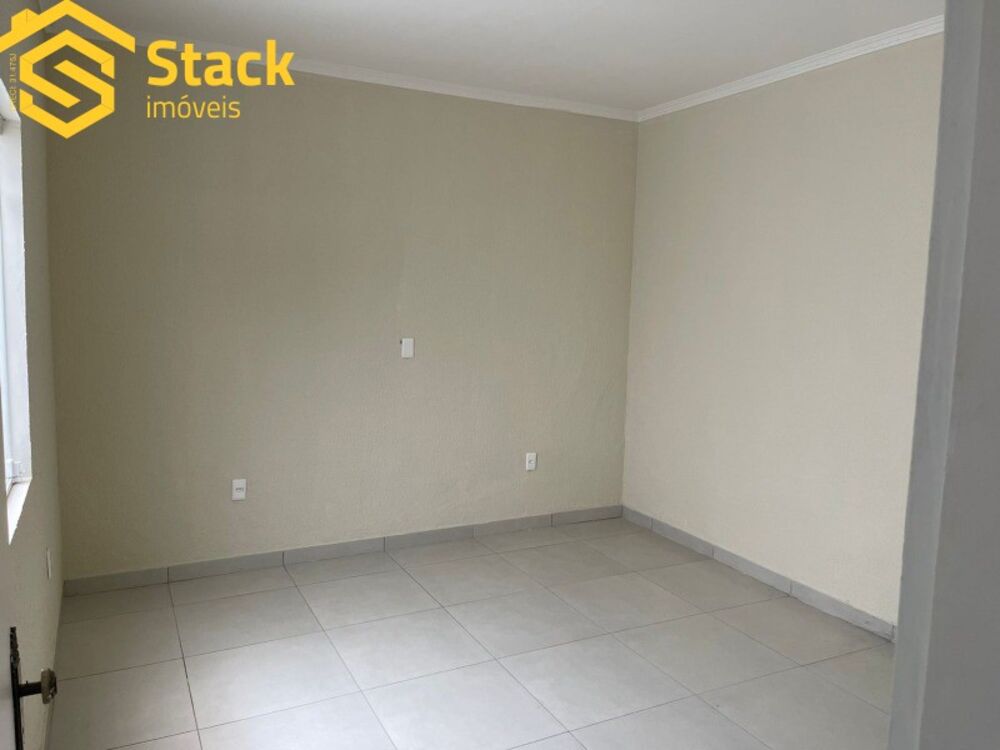 Casa, 4 quartos, 240 m² - Foto 2