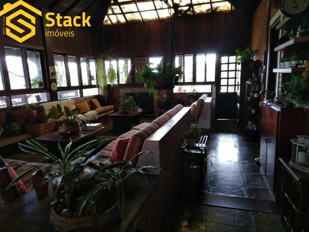 Chácara, 3 quartos, 4424 m² - Foto 1