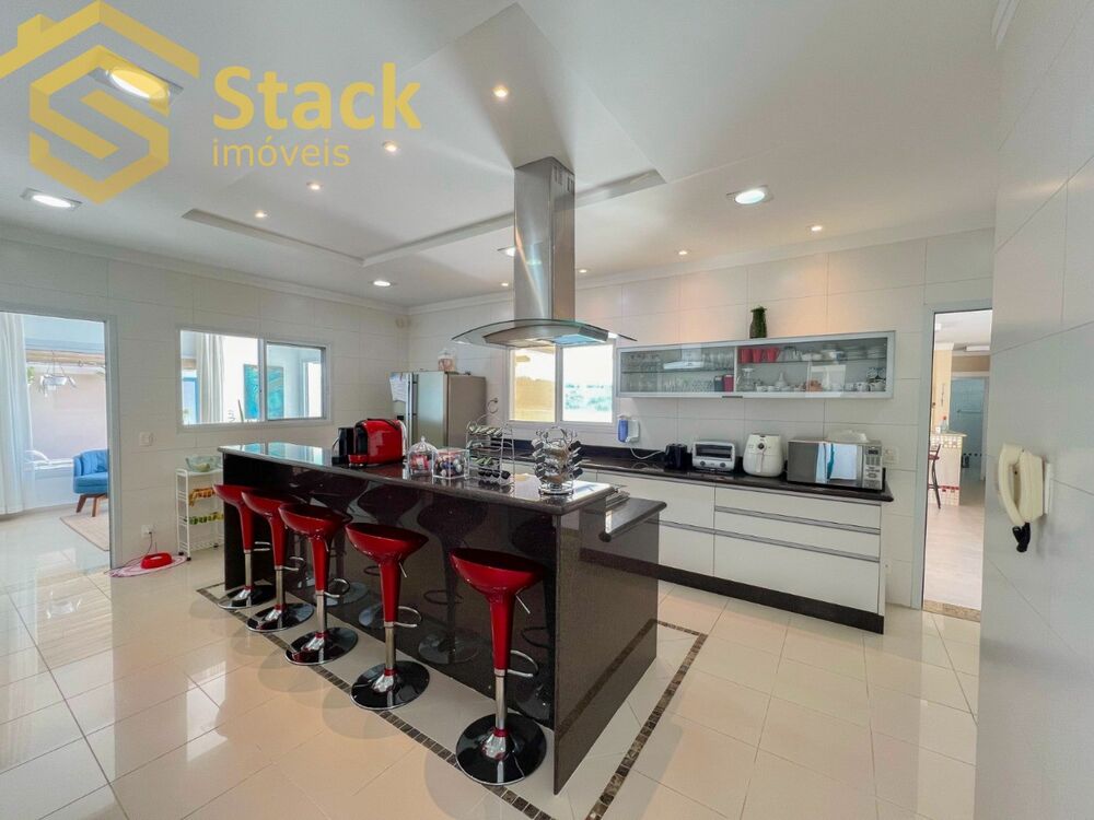Casa, 4 quartos, 590 m² - Foto 1