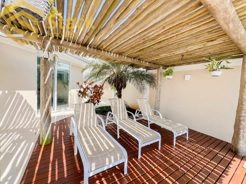 Casa, 4 quartos, 590 m² - Foto 1