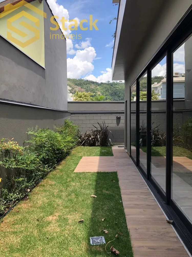 Casa à venda com 3 quartos, 258m² - Foto 6