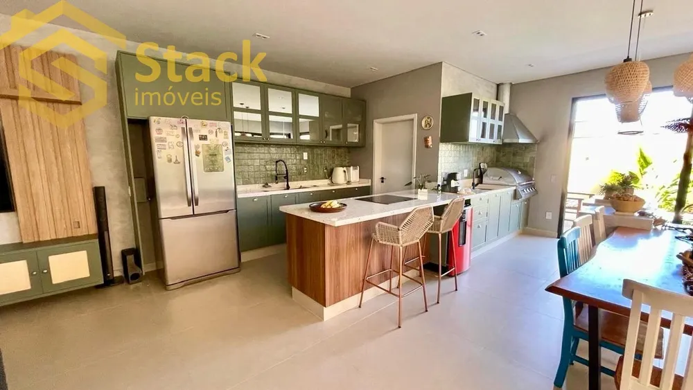 Casa, 3 quartos, 230 m² - Foto 2