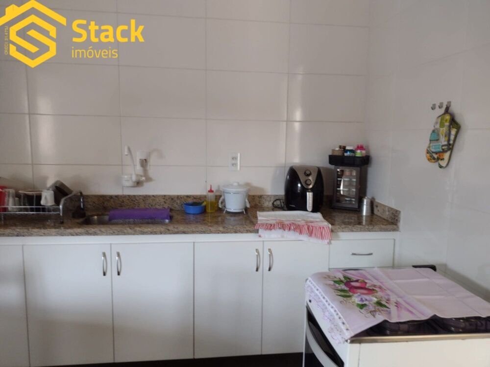 Casa, 6 quartos, 262 m² - Foto 4