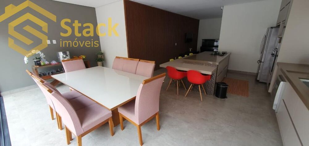 Casa à venda com 3 quartos, 200m² - Foto 3
