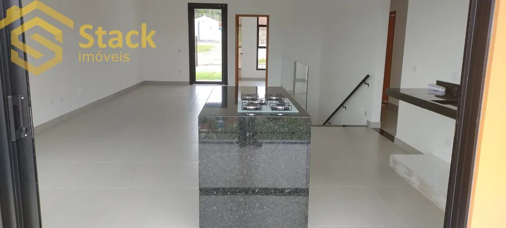Casa, 3 quartos, 253 m² - Foto 2