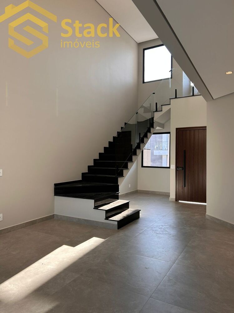 Casa à venda com 3 quartos, 215m² - Foto 4