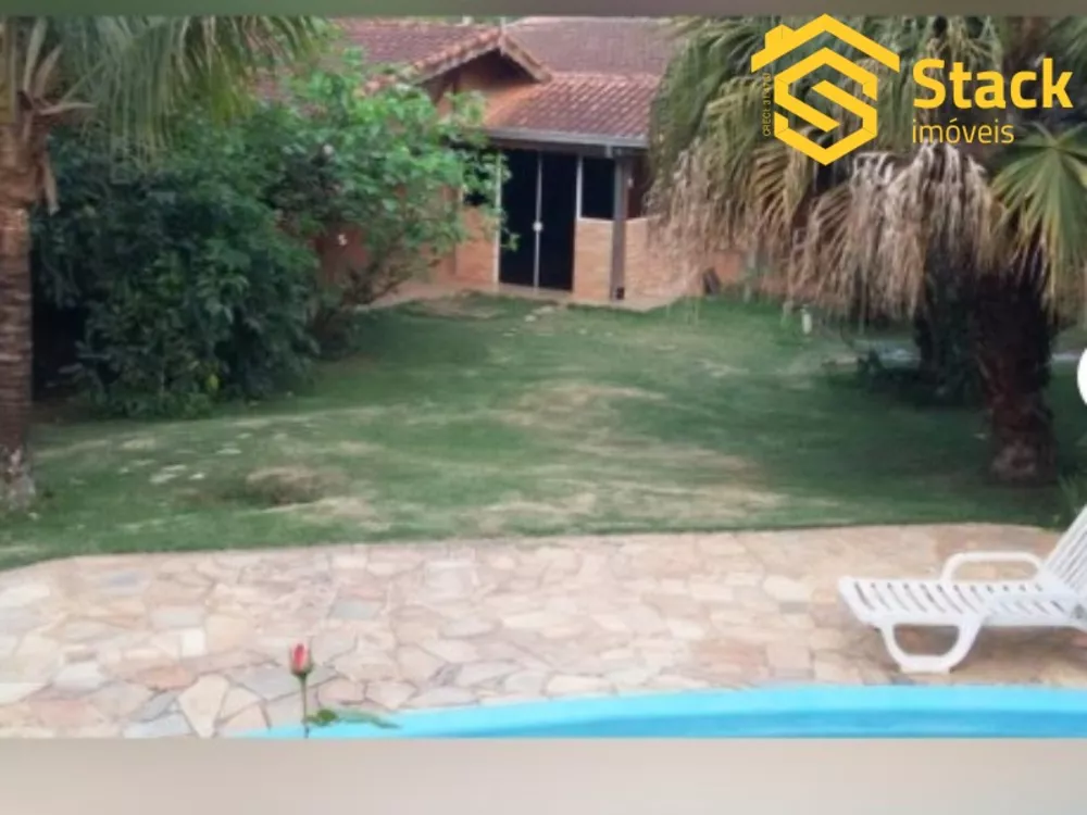 Chácara à venda com 2 quartos, 240m² - Foto 1