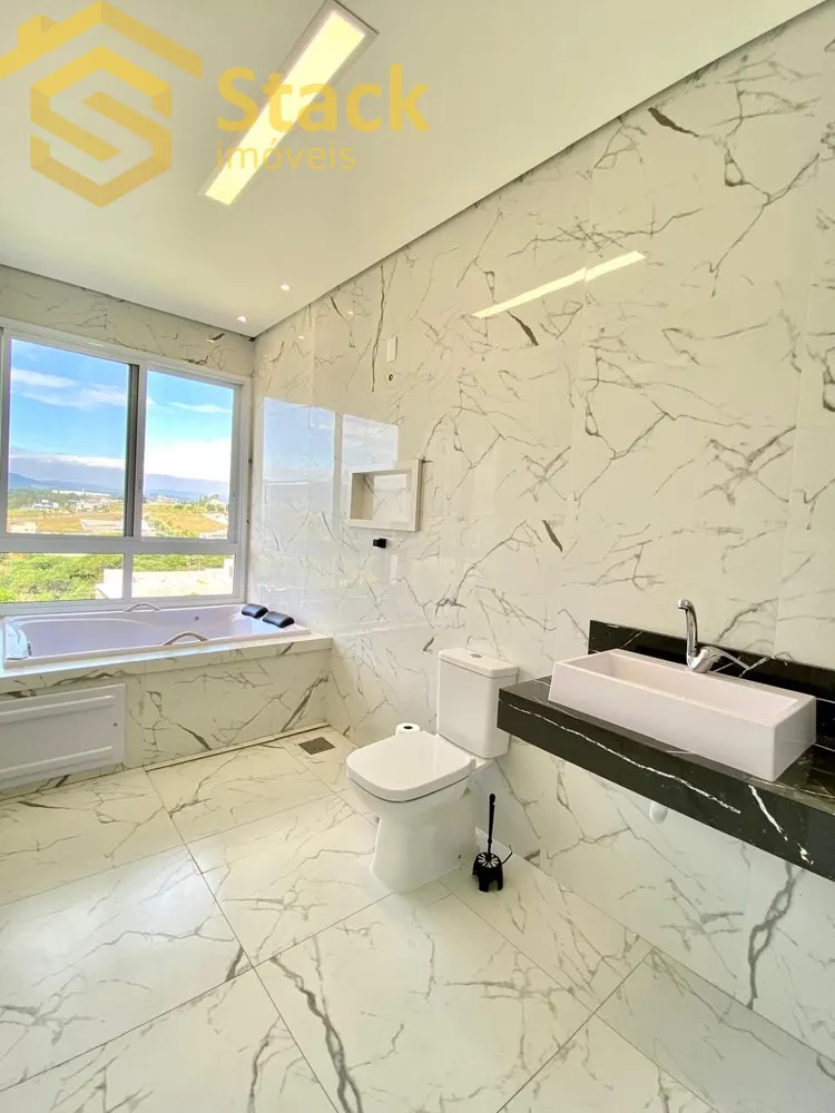 Casa, 3 quartos, 242 m² - Foto 8