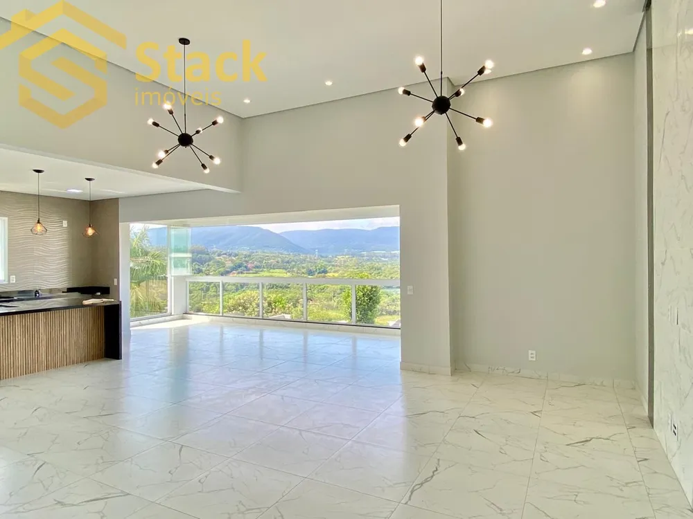 Casa, 3 quartos, 242 m² - Foto 4