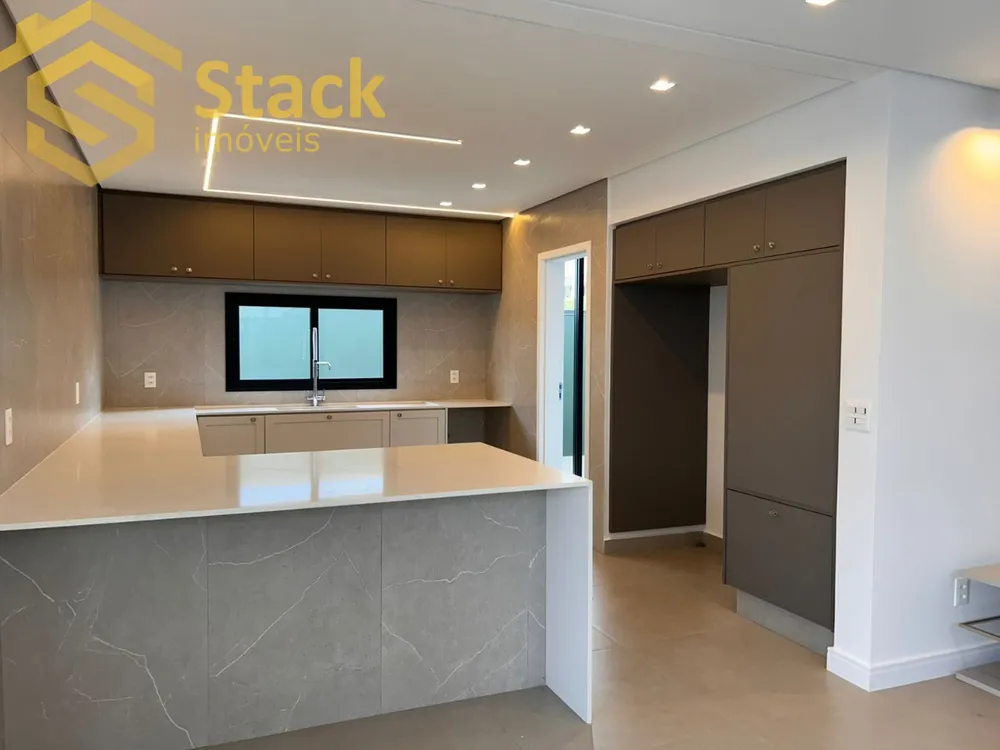 Casa, 3 quartos, 250 m² - Foto 4